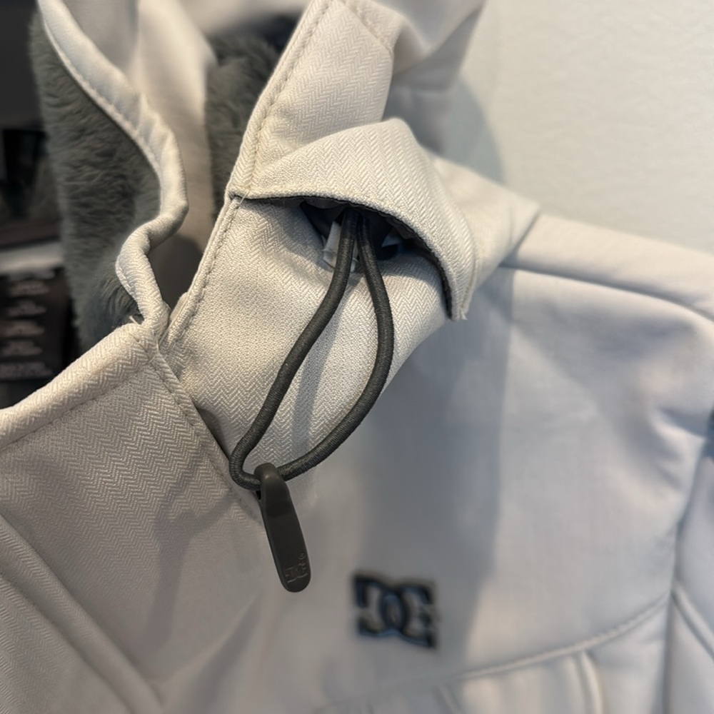 DC Women's Ski & Snow Jacket - Light Gray - Picture 8 of 12